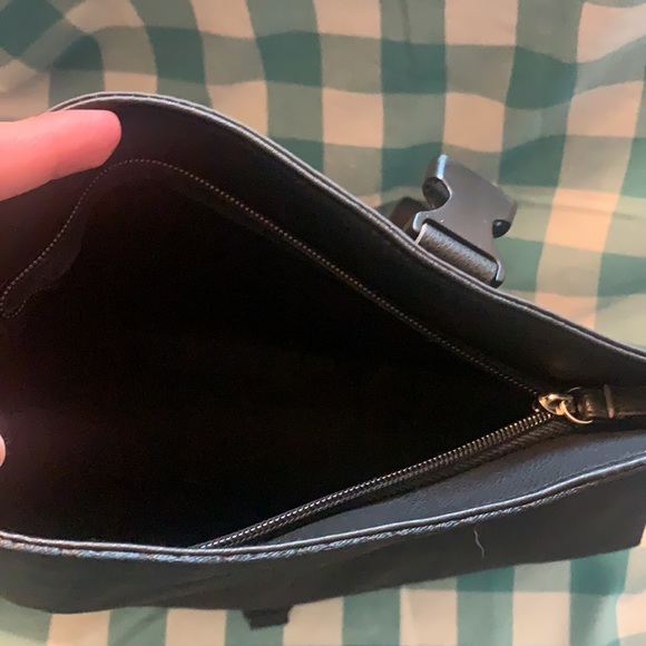 ☀️SALE☀️ Backpack - Picture 4 of 5